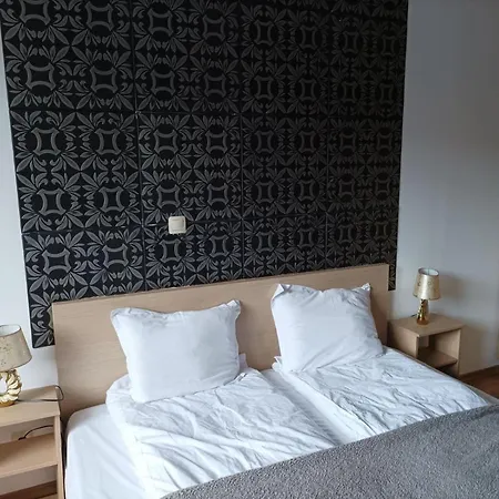 2 Detelina Апартамент
